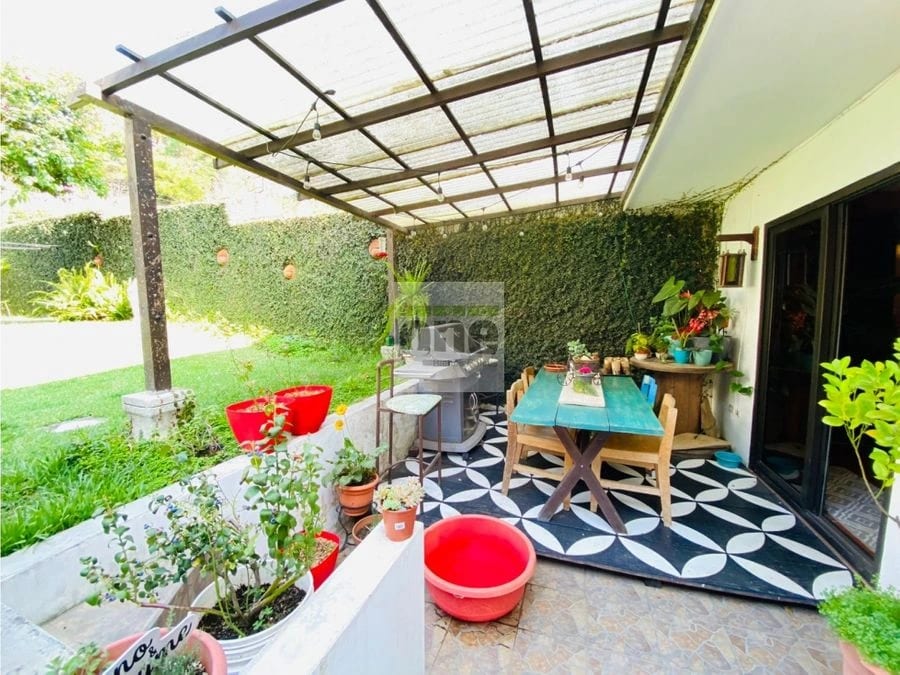Casa con apartamento independiente en Km 25.5 LA FONTANA — Casa en Venta en Carretera a El Salvador, Guatemala, Ciudad — foto 5 de 15