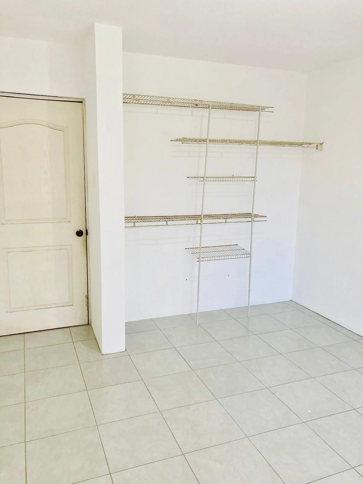 Apartamento de 4 dormitorios en renta en Colonia El Maestro — Apartamento en Alquiler en Zona 15, Guatemala, Ciudad — foto 14 de 17