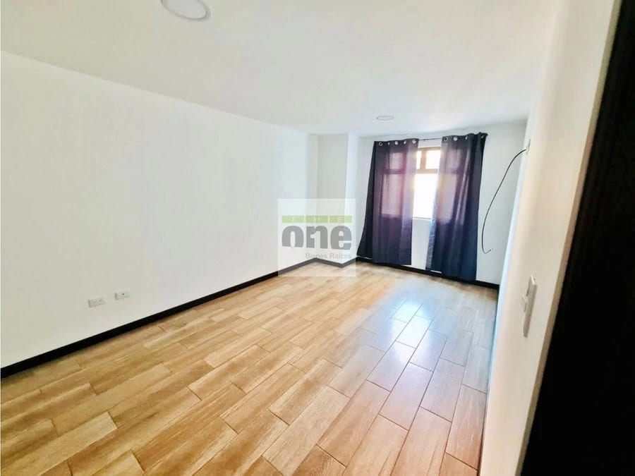 Apartamento de 2 dormitorios en Zona 12, actualmente rentado — Apartamento en Venta en Zona 12, Guatemala, Ciudad — foto 1 de 10