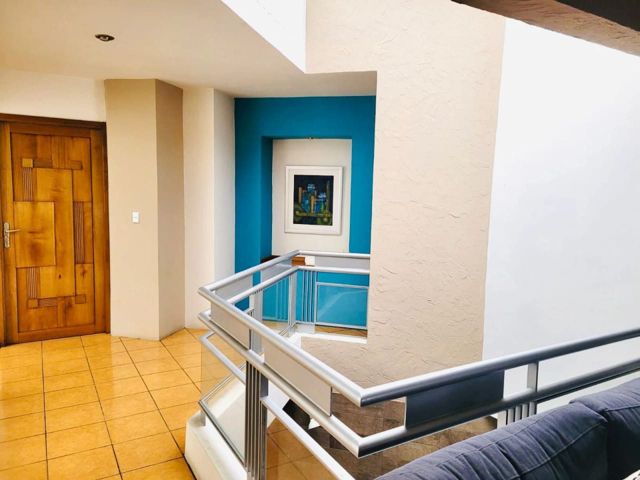Amplia casa con jardín, bodega y cuarto de servicio en Km 19.5 a San José Pinula — Casa en Venta en San José Pinula, Guatemala, Ciudad — foto 6 de 16