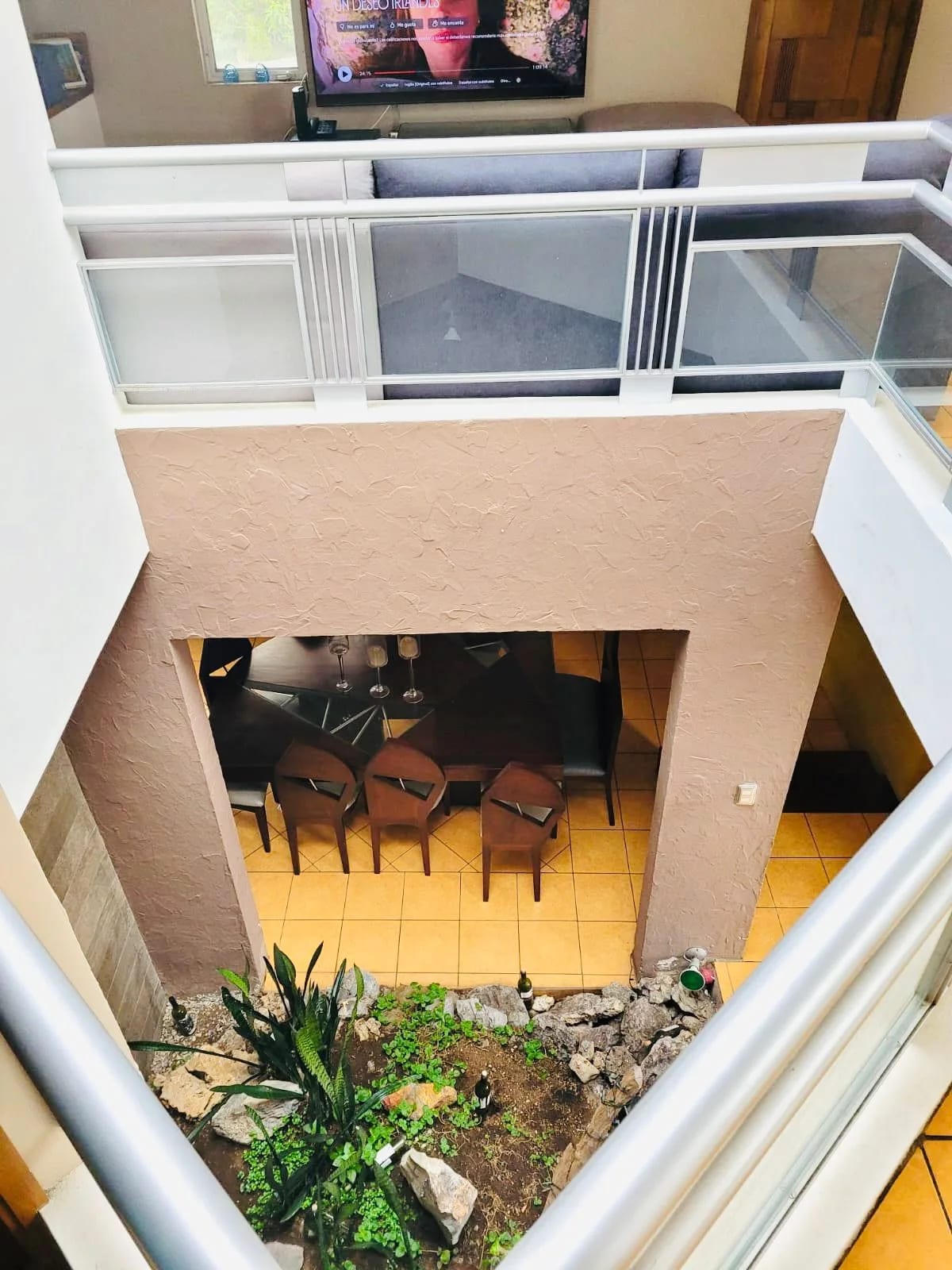 Amplia casa con jardín, bodega y cuarto de servicio en Km 19.5 a San José Pinula — Casa en Venta en San José Pinula, Guatemala, Ciudad — foto 8 de 16