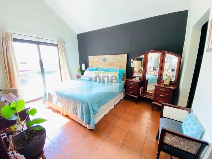 Linda casa con apartamento independiente en Km 25.5 La Fontana — Casa en Venta en Carretera a El Salvador, Guatemala, Ciudad — foto 6 de 15
