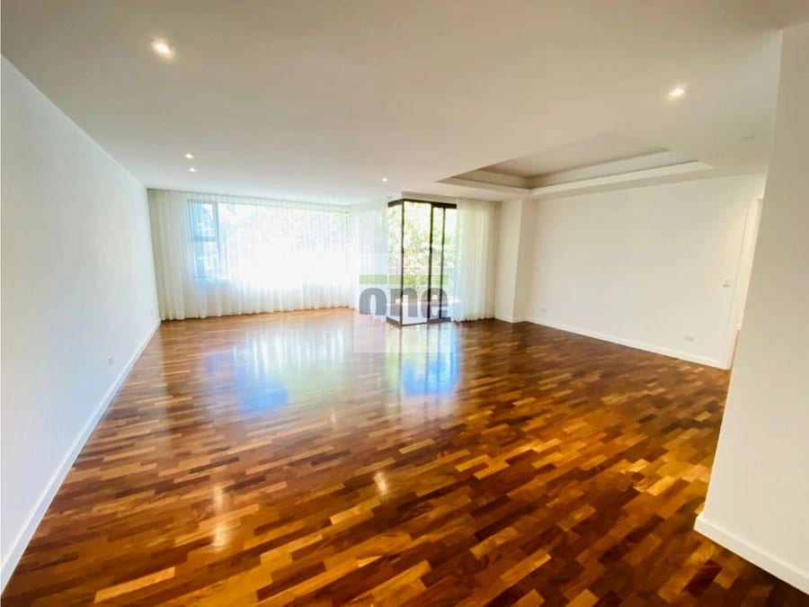 Amplio apartamento de lujo en zona 10 — Apartamento en Alquiler en Zona 10, Guatemala, Ciudad — foto 7 de 13