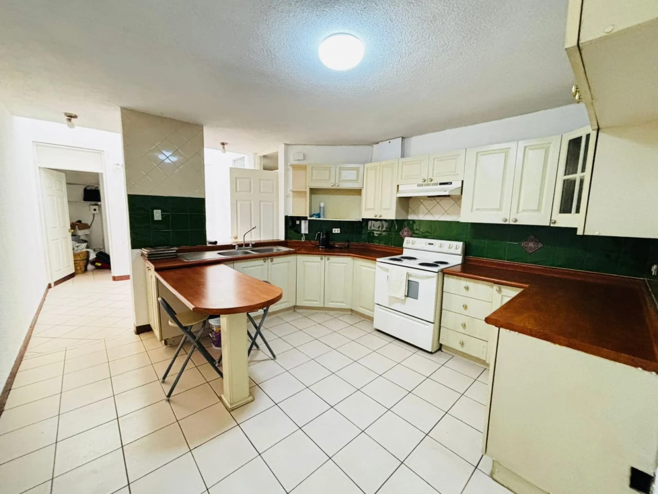 Casa con jardín en km 27 Carretera a El Salvador, fuera de garita — Casa en Venta en Carretera a El Salvador, Guatemala, Ciudad — foto 6 de 17