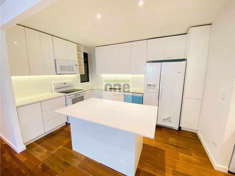 Hermoso y amplio apartamento de lujo en zona 10 — Apartamento en Alquiler en Zona 10, Guatemala, Ciudad — foto 9 de 13