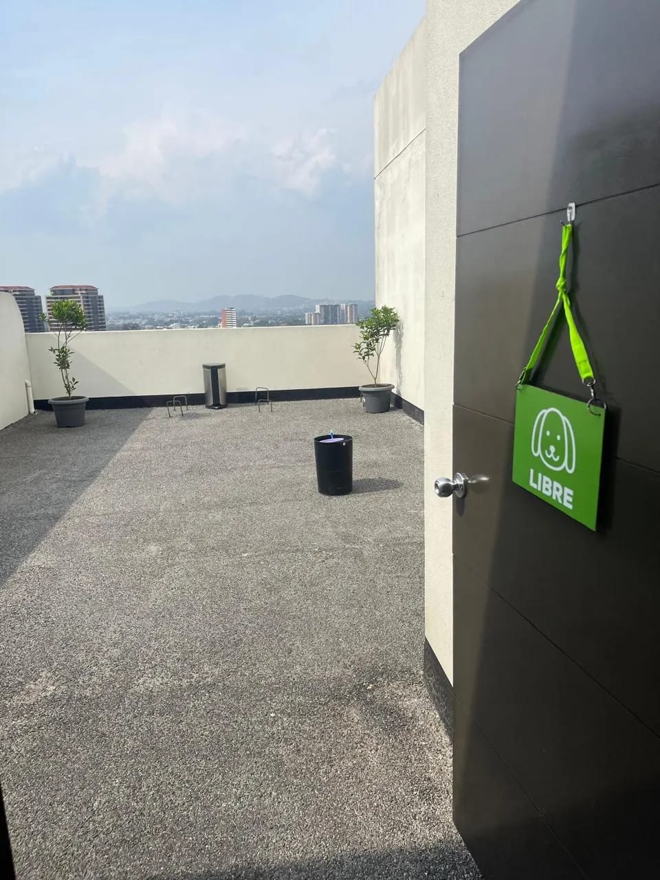Apartamento de 3 dormitorios con balcón en zona 10 — Apartamento en Alquiler en Zona 10, Guatemala, Ciudad — foto 16 de 16