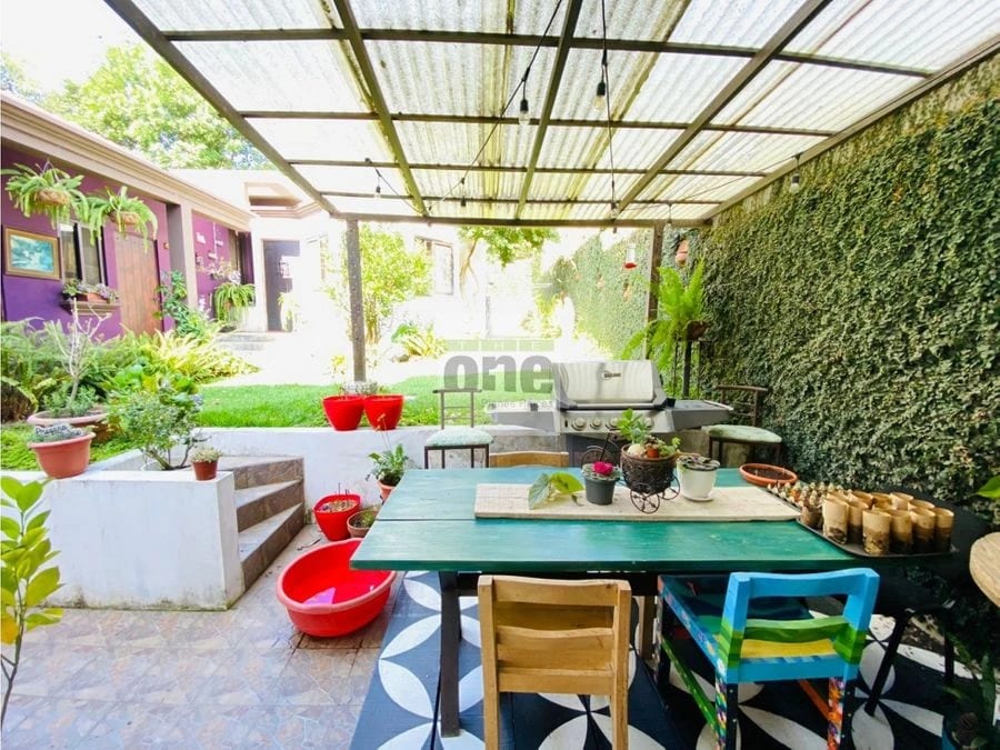 Linda casa en venta, cuenta con apartamento independiente en LA FONTANA — Apartamento en Venta en Carretera a El Salvador, Guatemala, Ciudad — foto 4 de 15
