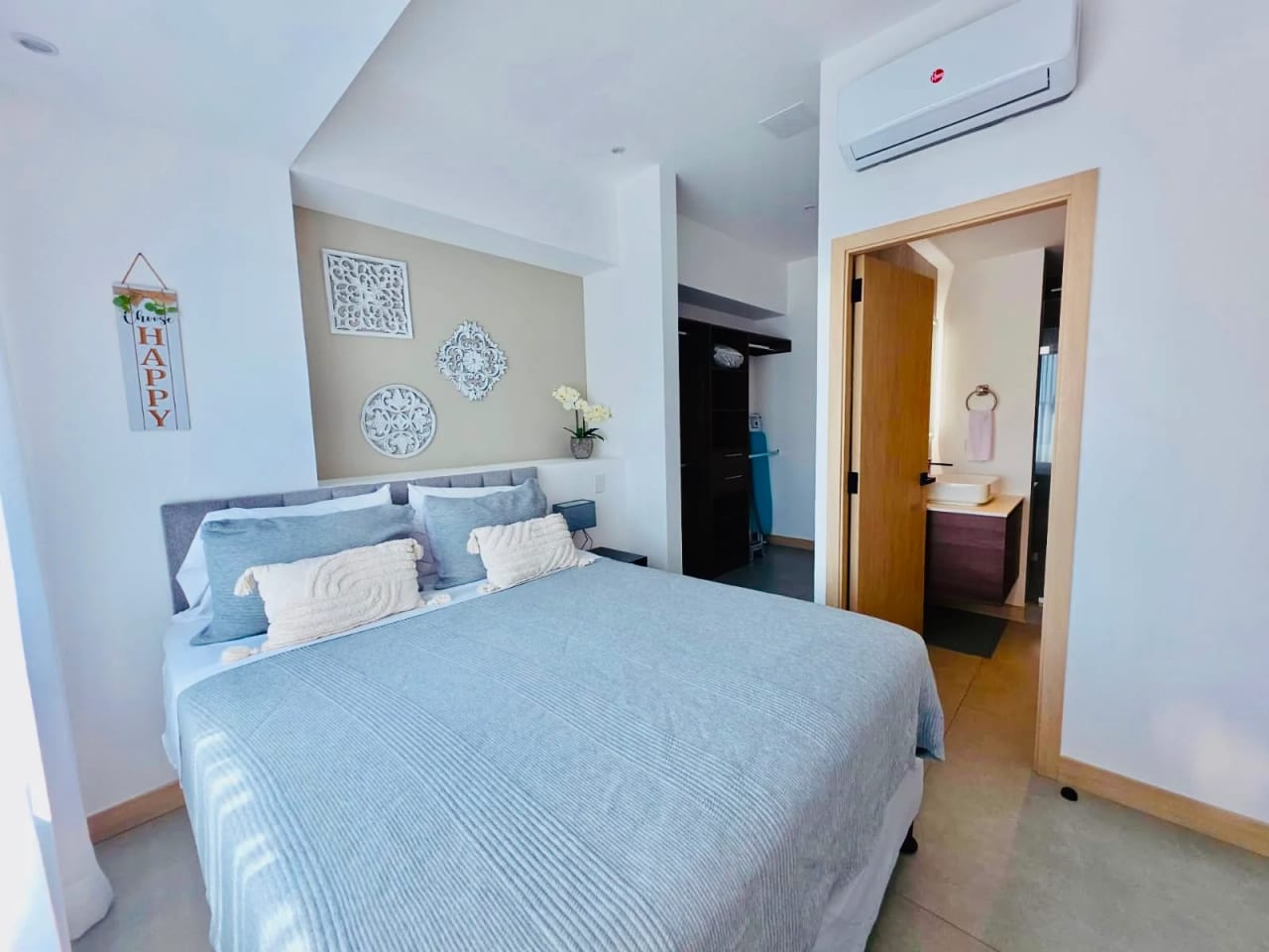 Hermoso Apartamento Amueblado de 2 habitaciones en zona 10 — Apartamento en Alquiler en Zona 10, Guatemala, Ciudad — foto 7 de 12
