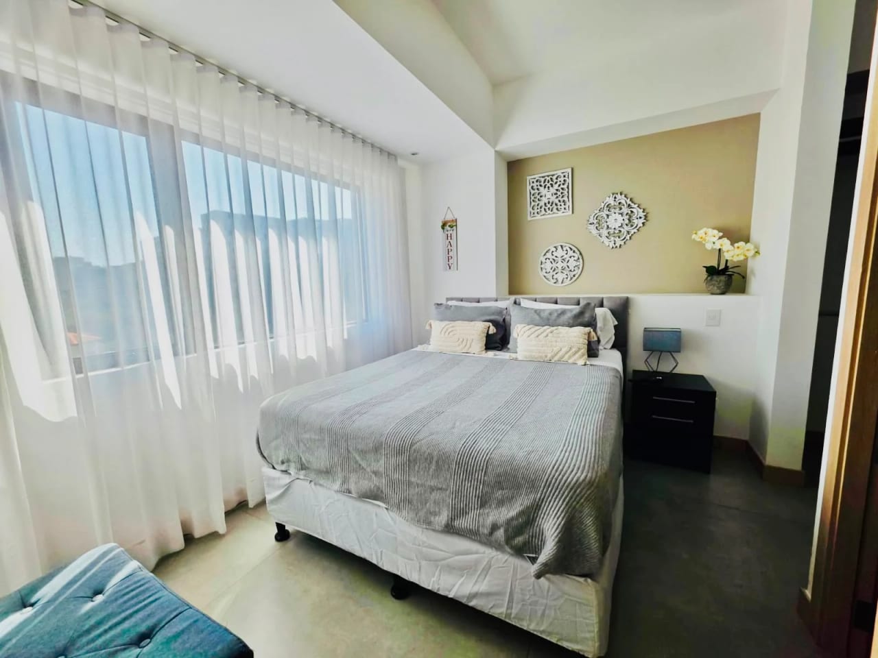 Hermoso Apartamento Amueblado de 2 habitaciones en zona 10 — Apartamento en Alquiler en Zona 10, Guatemala, Ciudad — foto 11 de 12