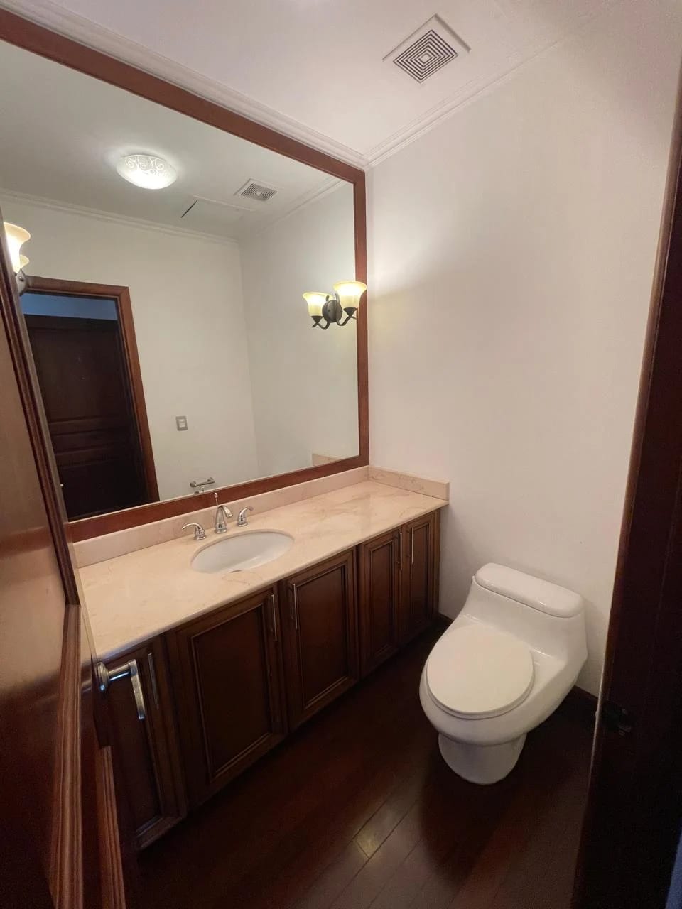 Exclusivo y hermoso apartamento de 295 mts con de 2 habitaciones en zona 14 TADEUS — Apartamento en Alquiler en Zona 14, Guatemala, Ciudad — foto 4 de 16