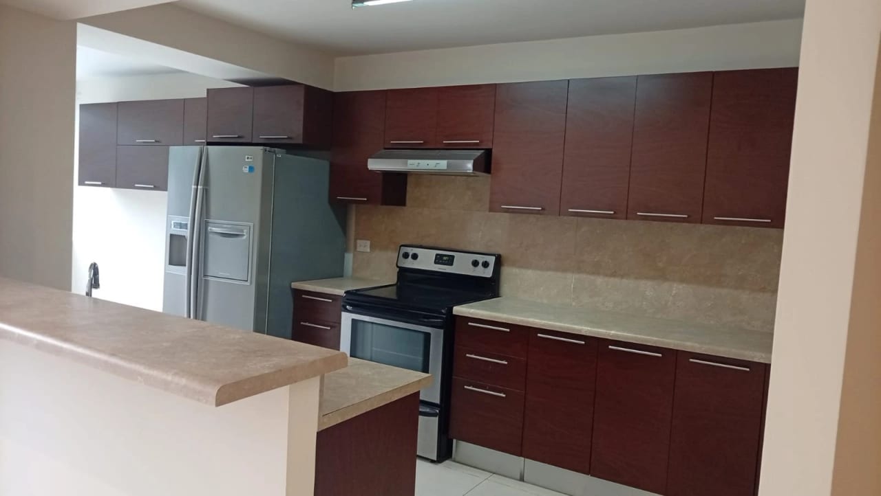 Apartamento de 2 dormitorios con 186 Mts. en alquiler en zona 14 — Apartamento en Alquiler en Zona 14, Guatemala, Ciudad — foto 4 de 9