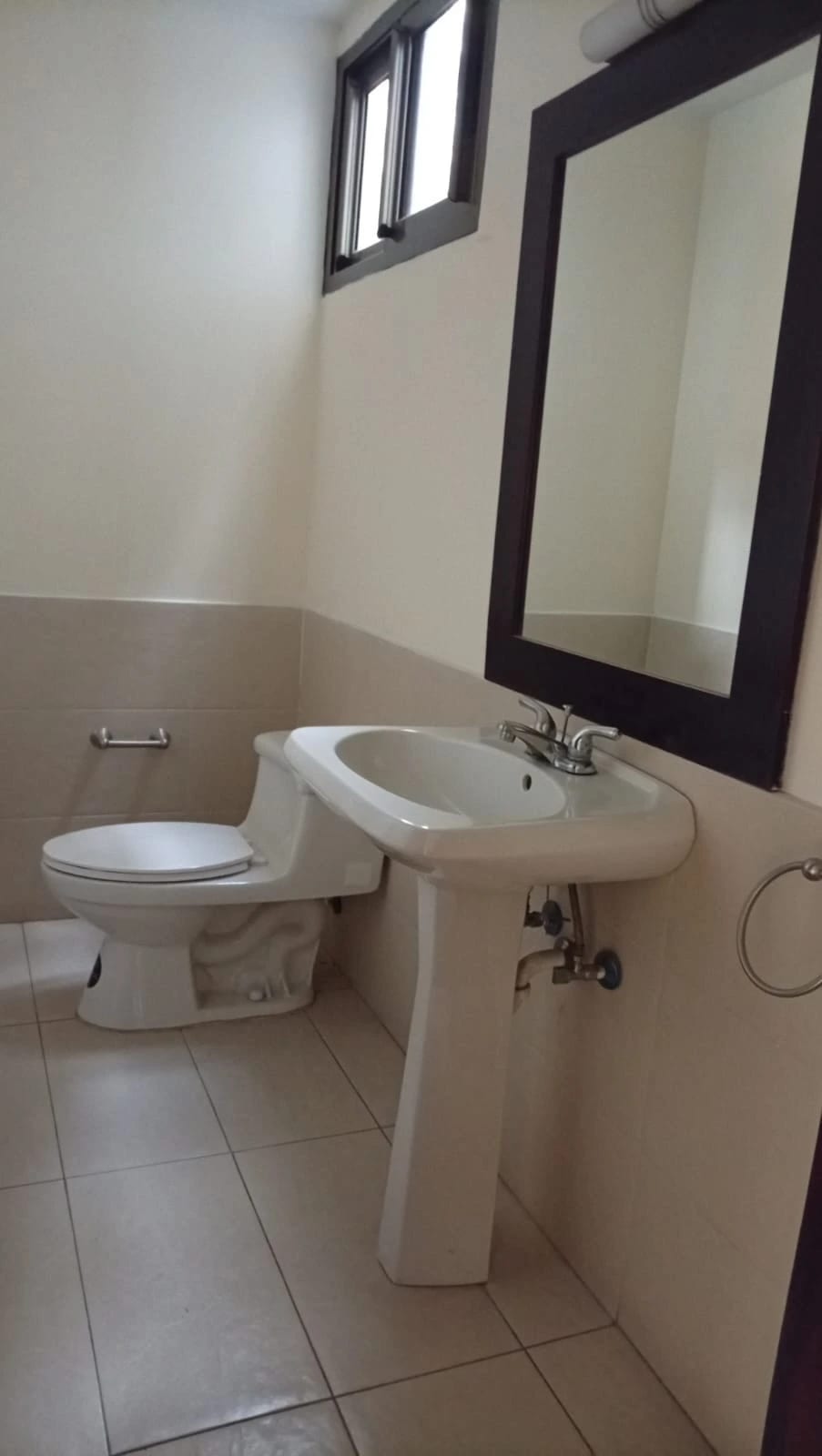 Apartamento de 2 dormitorios con 186 Mts. en alquiler en zona 14 — Apartamento en Alquiler en Zona 14, Guatemala, Ciudad — foto 6 de 9