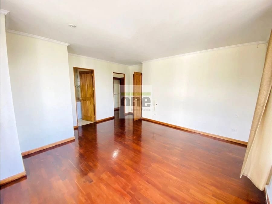 Apartamento de 2 dormitorios en alquiler en zona 10 — Apartamento en Alquiler en Zona 10, Guatemala, Ciudad — foto 2 de 13