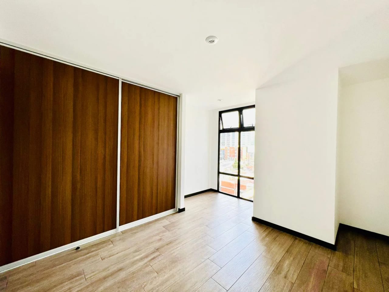 Apartamento en venta ideal para inversión, en zona 10 — Apartamento en Venta en Zona 10, Guatemala, Ciudad — foto 4 de 11