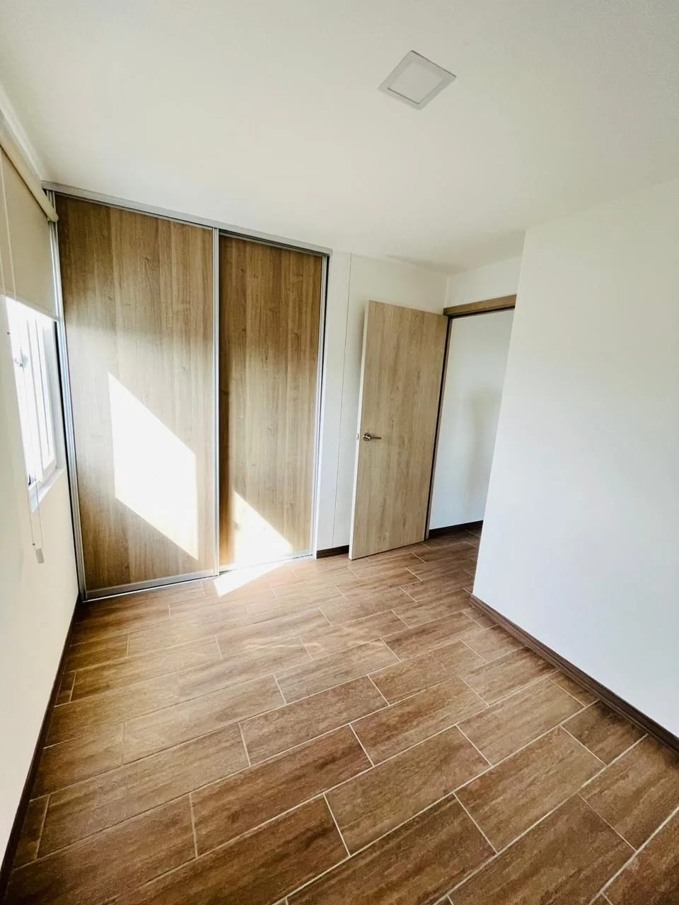 Apartamento de 3 dormitorios en Zona 12 — Apartamento en Alquiler en Zona 12, Guatemala, Ciudad — foto 5 de 15