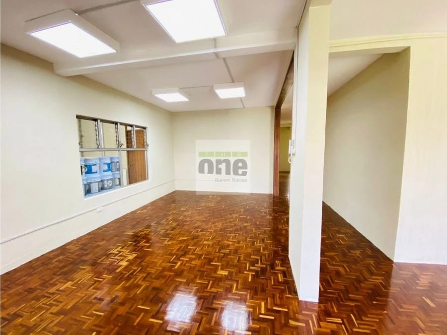Alquiler de espaciosa casa para oficinas en zona 10, Oakland — Oficina en Alquiler en Zona 10, Guatemala, Ciudad — foto 4 de 10