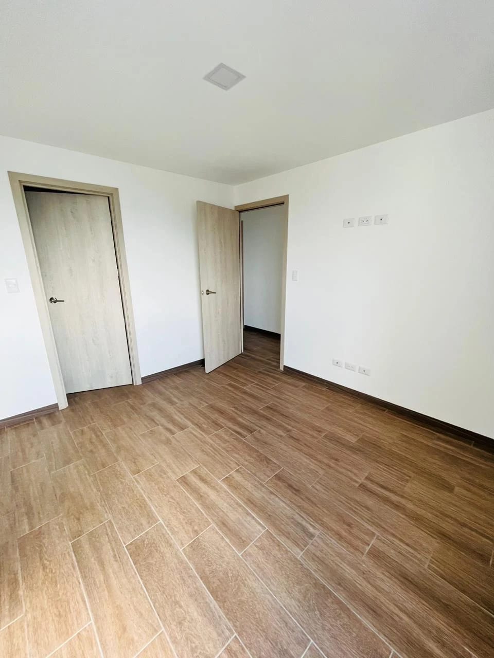 Lindo apartamento de 3 dormitorios en zona 12 — Apartamento en Alquiler en Zona 12, Guatemala, Ciudad — foto 8 de 16