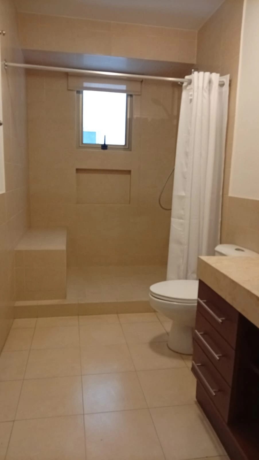 Apartamento de 1 dormitorio con balcón en alquiler en zona 14 — Apartamento en Alquiler en Zona 14, Guatemala, Ciudad — foto 9 de 10