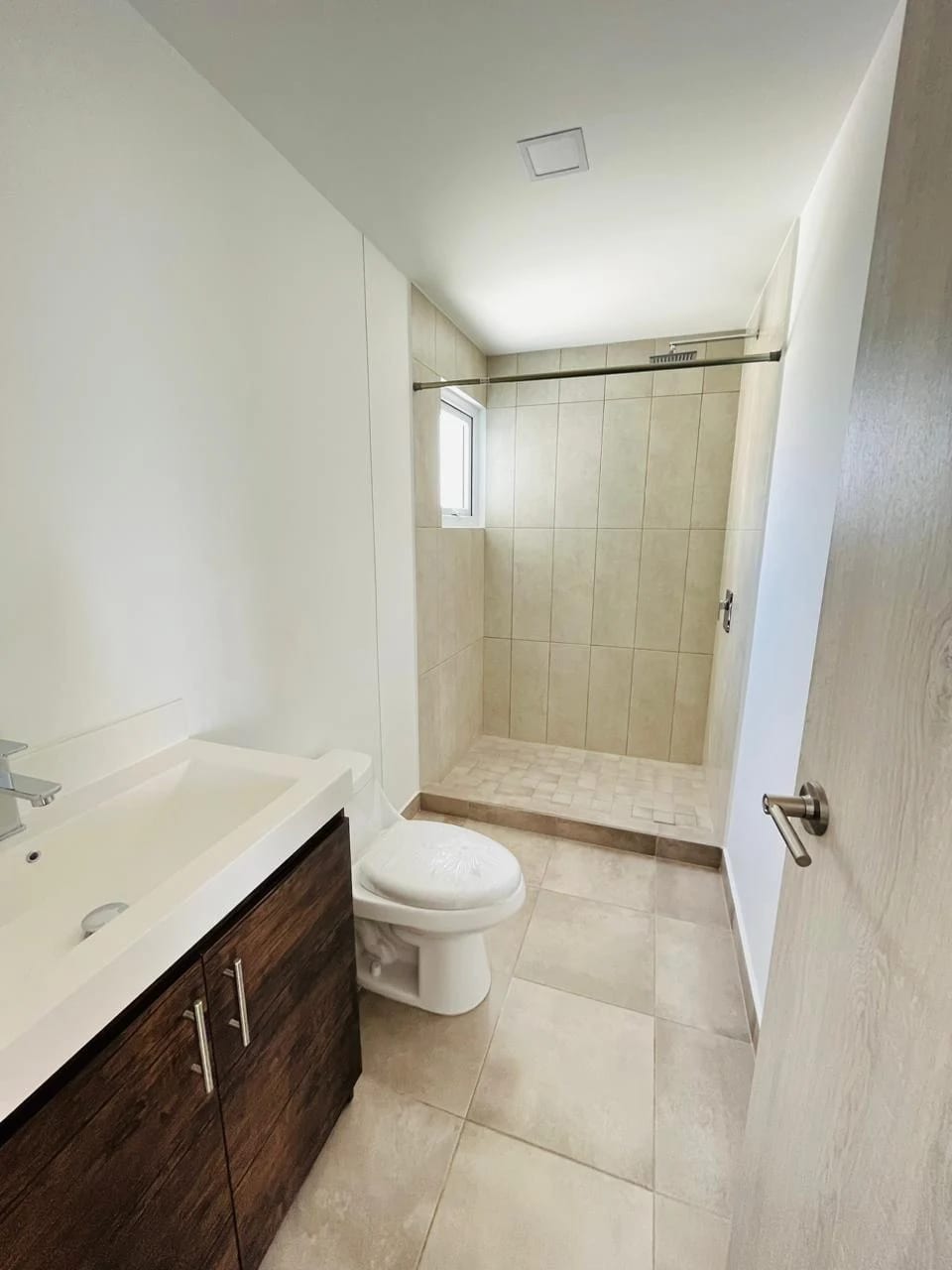 Apartamento con excelente ubicación en zona 12 — Apartamento en Alquiler en Zona 12, Guatemala, Ciudad — foto 3 de 15