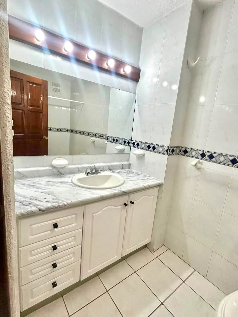 Lindo apartamento en venta en zona 16 LA MONTAÑA — Apartamento en Venta en Zona 16, Guatemala, Ciudad — foto 5 de 5
