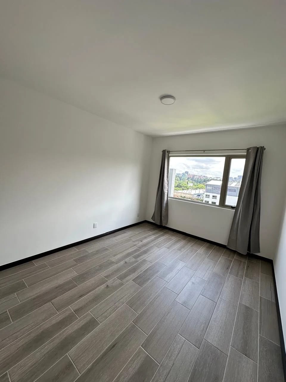 Alquiler de apartamento de 3 dormitorios en zona 14 La Villa — Apartamento en Alquiler en Zona 14, Guatemala, Ciudad — foto 9 de 16