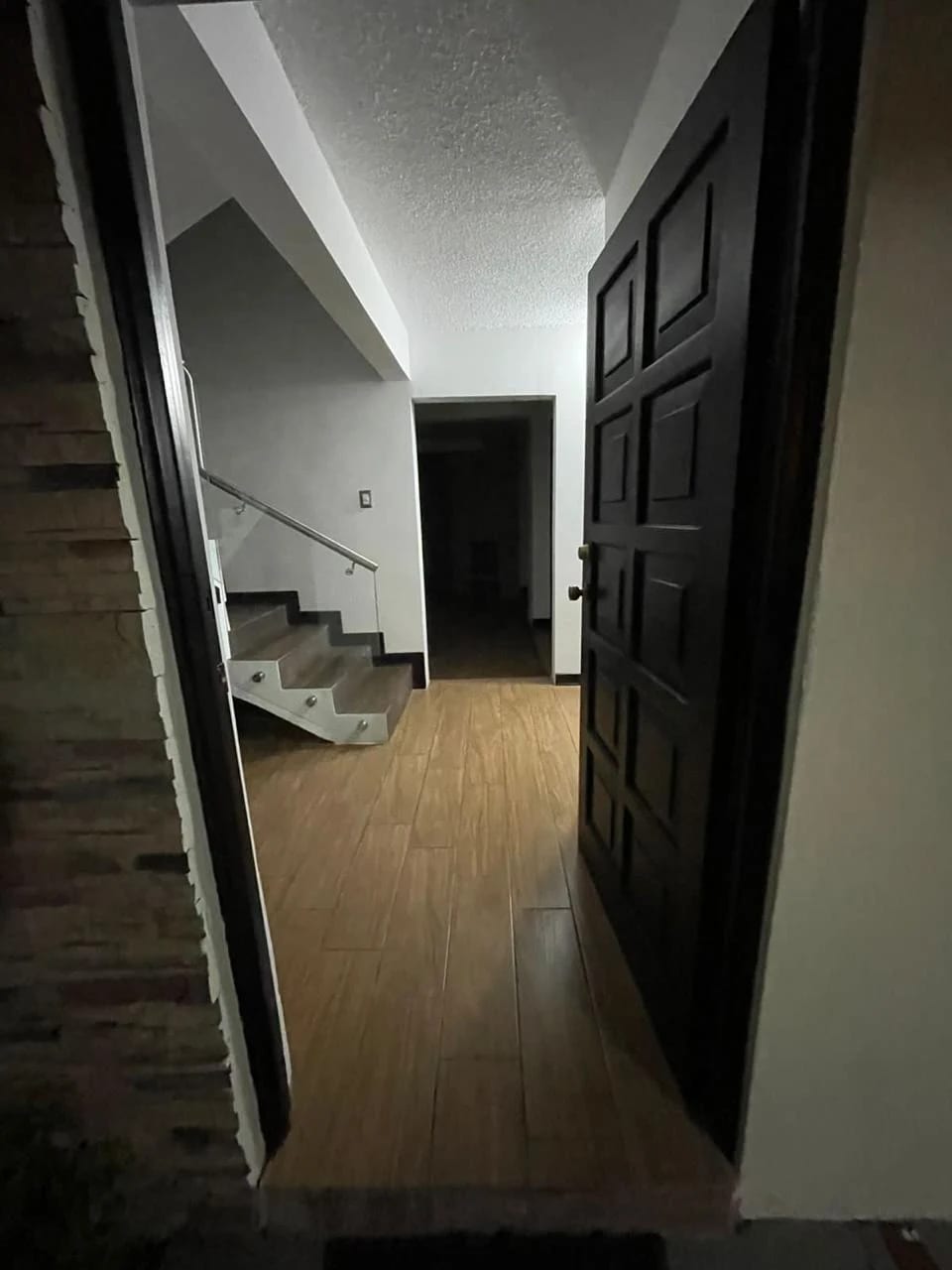 Casa en Zona 14 La Villa Sector Delfines – Totalmente Remodelada — Casa en Alquiler en Zona 14, Guatemala, Ciudad — foto 3 de 17
