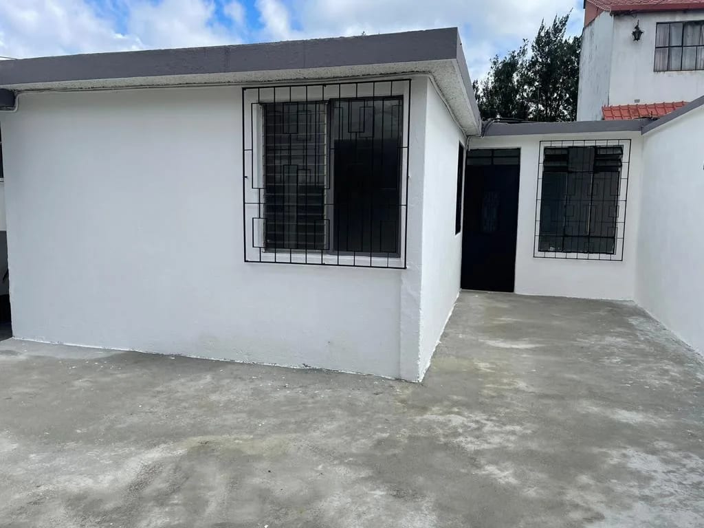 Ofibodega fuera de garita en alquiler en Zona 15 Colonia El Maestro — Bodega / Ofibodega en Alquiler en Zona 15, Guatemala, Ciudad — foto 2 de 15