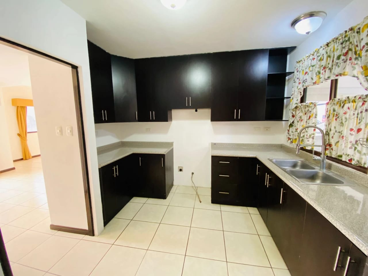 Casa en Venta en Zona 16 - VH4 Vistas de San Isidro — Casa en Venta en Zona 16, Guatemala, Ciudad — foto 8 de 12