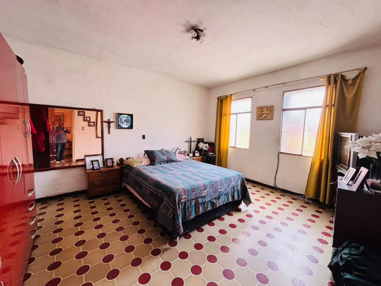 Amplia casa de 4 dormitorios en venta - ZONA 1 — Casa en Venta en Zona 1, Guatemala, Ciudad — foto 5 de 16