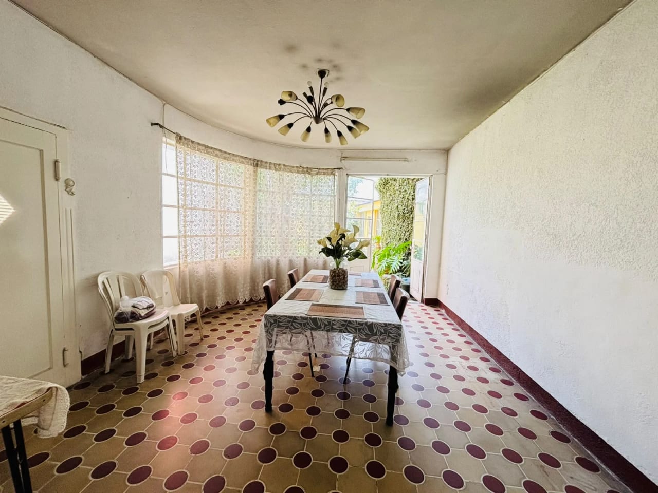 Amplia casa de 4 dormitorios en venta - ZONA 1 — Casa en Venta en Zona 1, Guatemala, Ciudad — foto 13 de 16