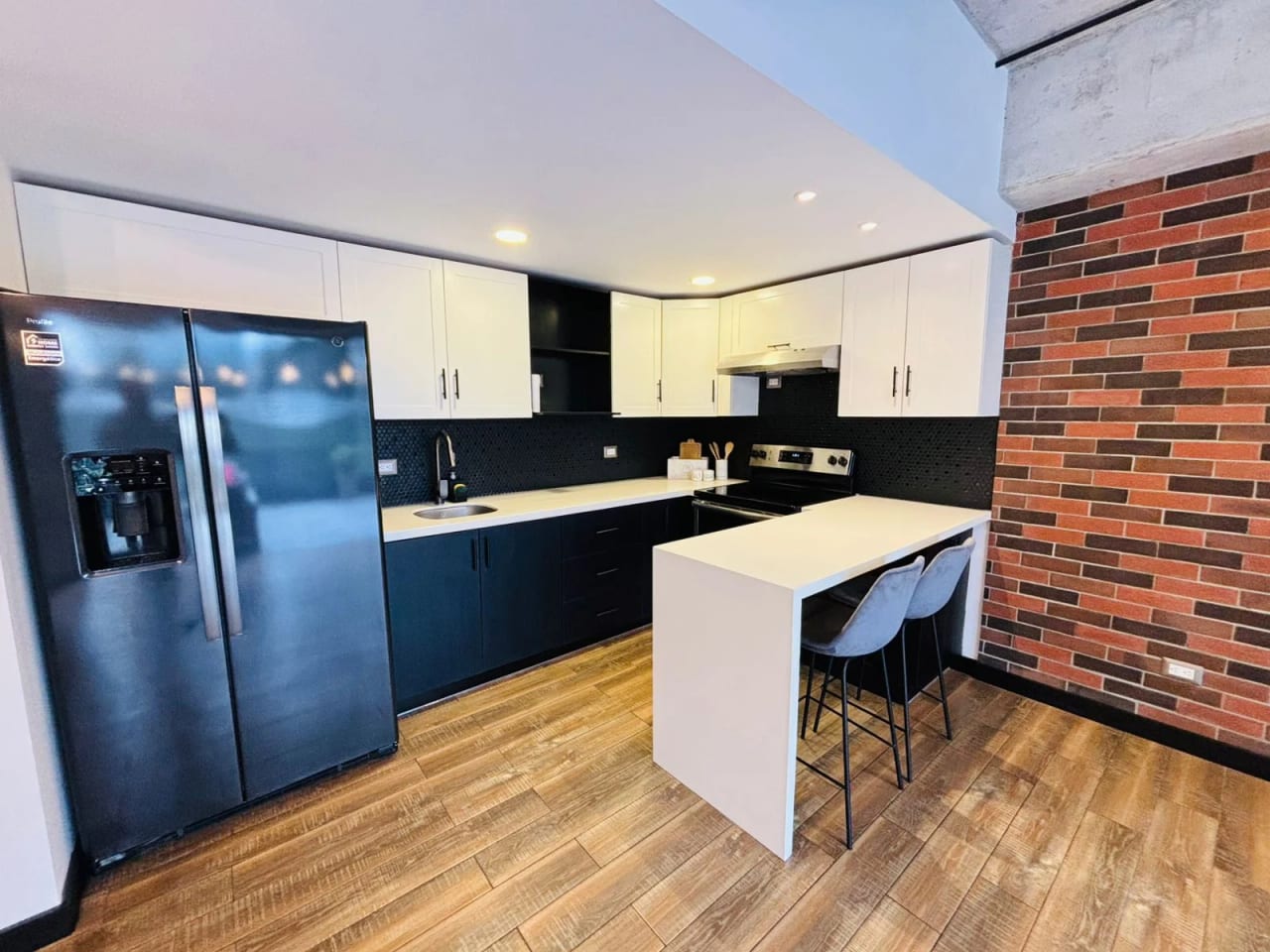 Apartamento en alquiler en zona 14 - ZOE — Bodega / Ofibodega en Alquiler en Zona 14, Guatemala, Ciudad — foto 11 de 12