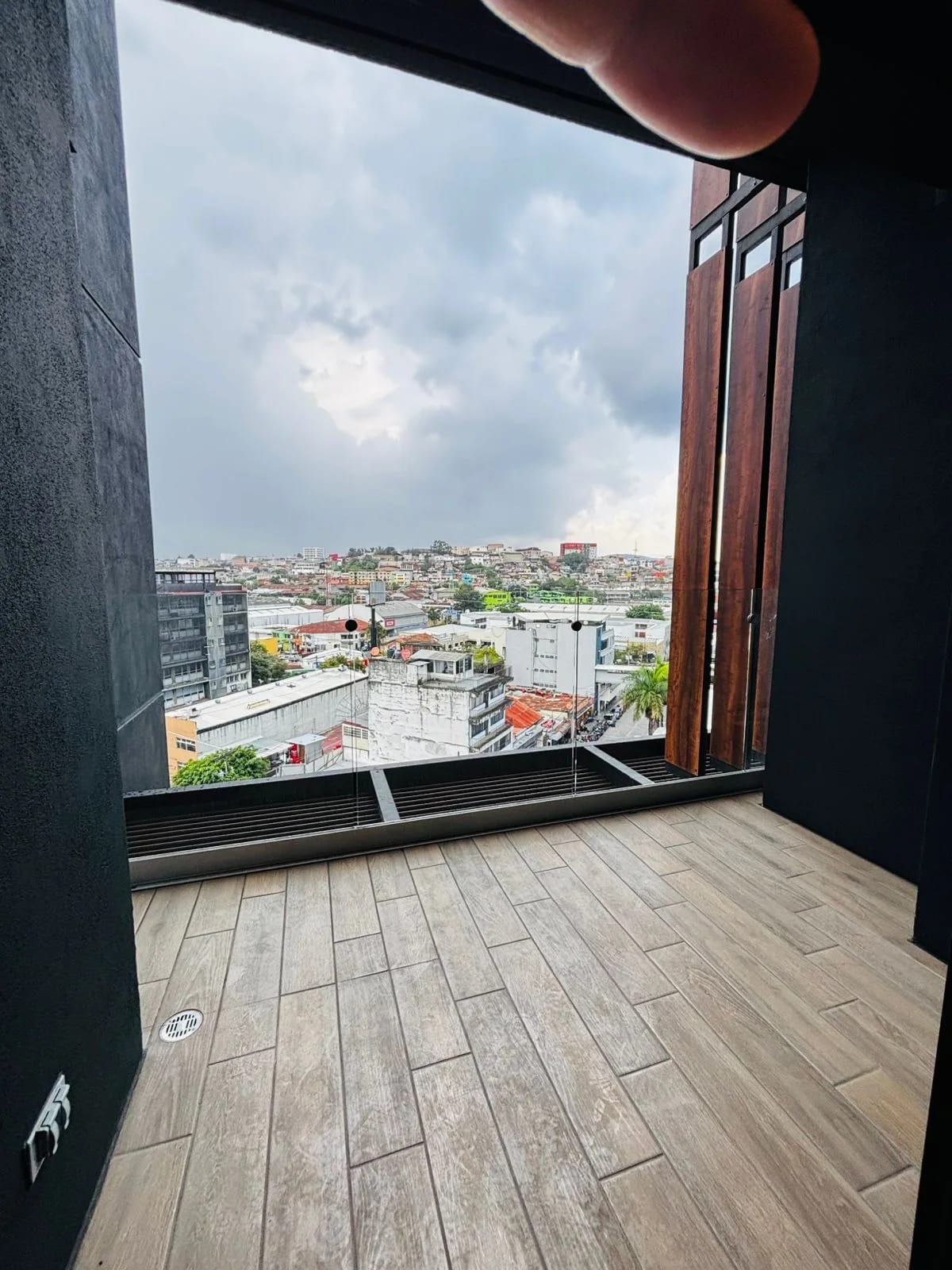 Apartamento en Alquiler en Zona 4 frente a 4 grados Norte — Apartamento en Alquiler en Zona 4, Guatemala, Ciudad — foto 7 de 14