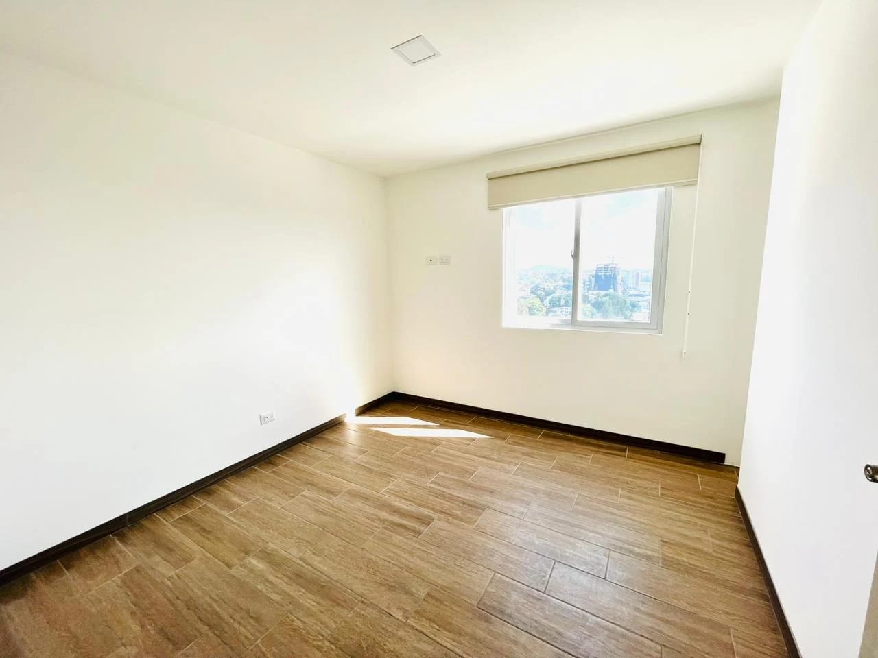 Apartamento con excelente ubicación en Zona 12 — Apartamento en Alquiler en Zona 12, Guatemala, Ciudad — foto 6 de 17