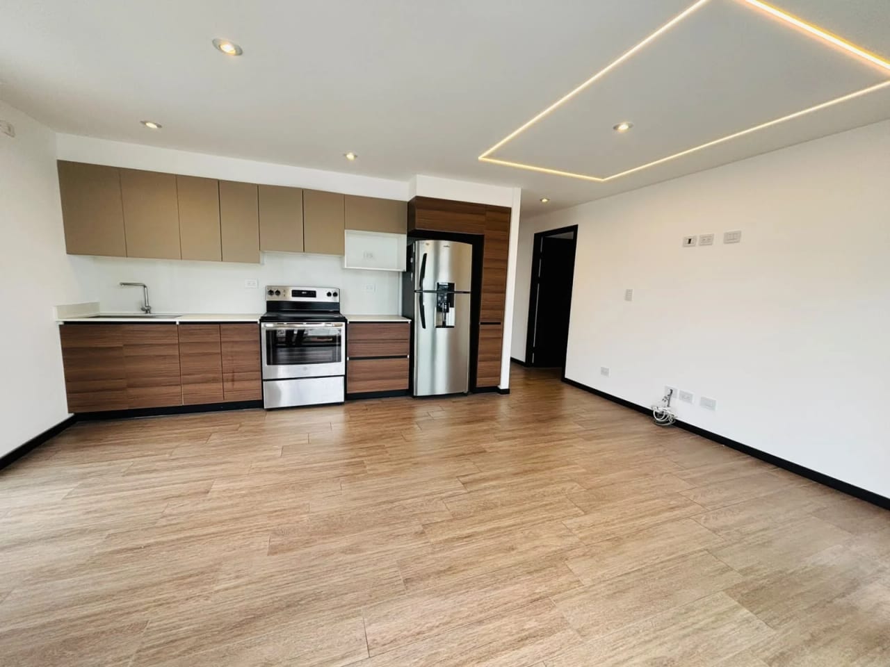 Apartamento en Venta - IQ10 - ideal para inversión ZONA 10 — Apartamento en Venta en Zona 10, Guatemala, Ciudad — foto 7 de 11