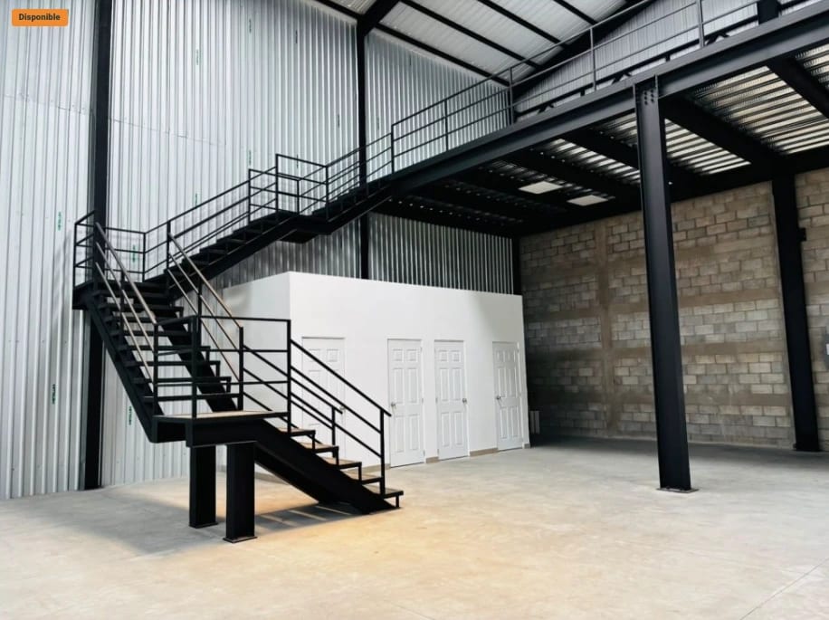 Alquilo Bodega de 1,000 Metros en Villa nueva boulevard reformadores — Bodega / Ofibodega en Alquiler en Villa Nueva, Guatemala, Ciudad — foto 4 de 10
