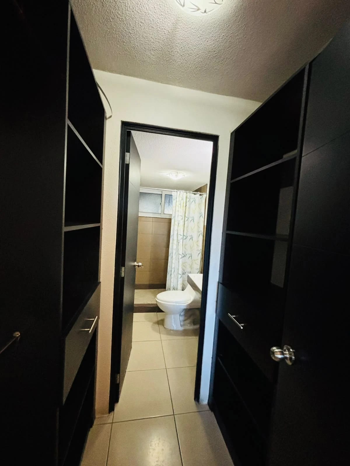 Lindo apartamento de 3 dormitorios en venta en zona 1 — Apartamento en Venta en Zona 1, Guatemala, Ciudad — foto 5 de 10