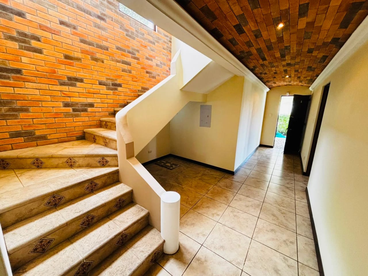 Casa Condominio Real del Campo Km 25 Carretera a Santa Elena Barillas — Casa en Venta en Carretera a El Salvador, Guatemala, Ciudad — foto 12 de 16