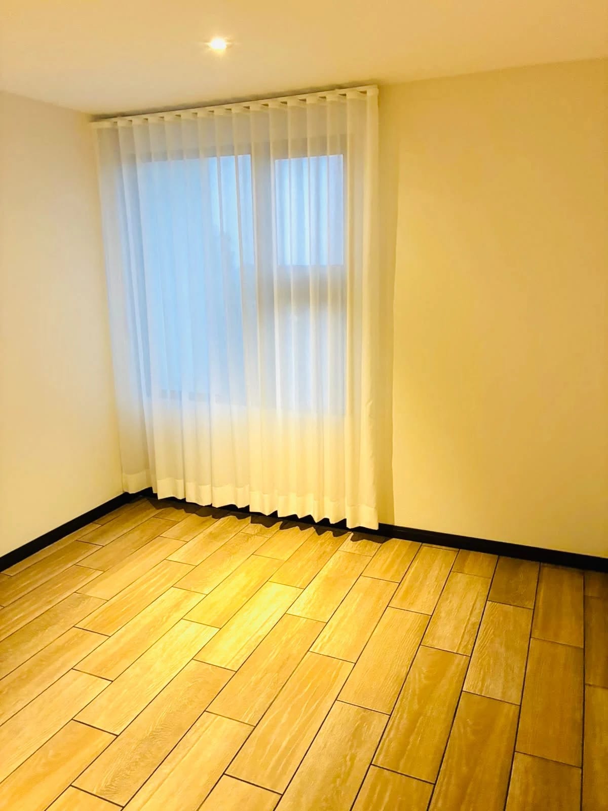 Alquiler Apartamento de 3 dormitorios en zona 16 San Isidro — Apartamento en Alquiler en Zona 16, Guatemala, Ciudad — foto 5 de 11