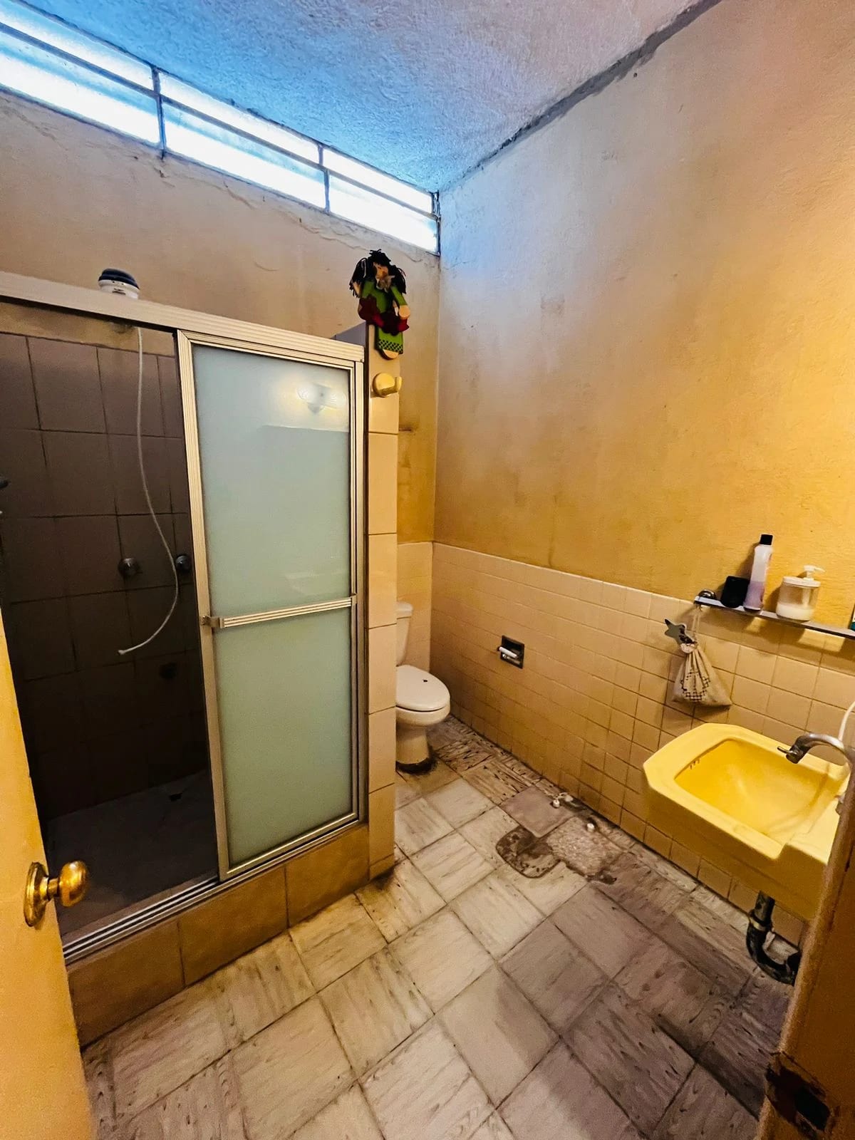 Amplia casa en venta en zona 6 — Casa en Venta en Zona 6, Guatemala, Ciudad — foto 4 de 11