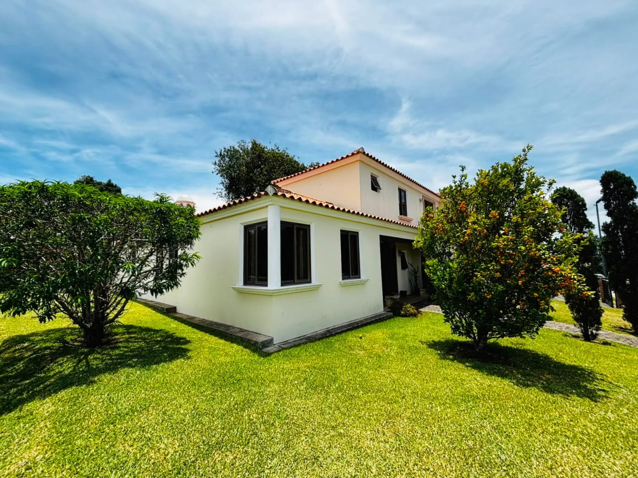 Casa de 4 dormitorios en venta en Condominio Real Del Campo CAES — Casa en Venta en Carretera a El Salvador, Guatemala, Ciudad — foto 1 de 17