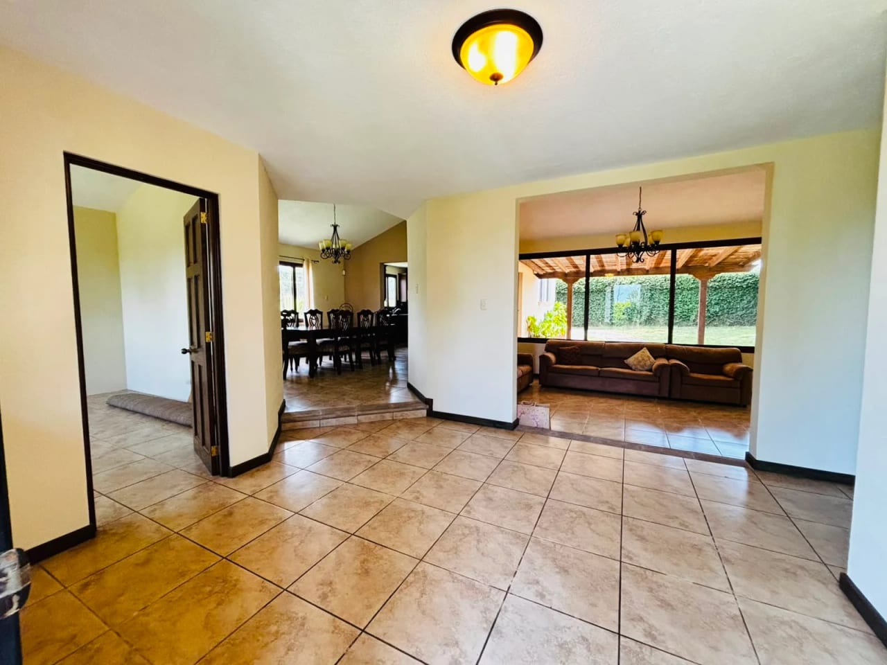 Casa de 4 dormitorios en venta en Condominio Real Del Campo CAES — Casa en Venta en Carretera a El Salvador, Guatemala, Ciudad — foto 9 de 17
