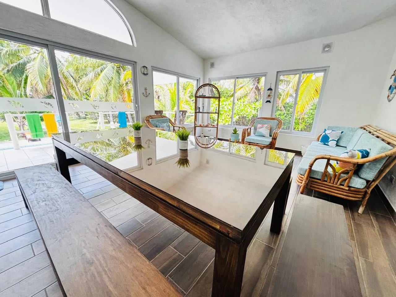 comedor — Las lisas casa de Playa con piscina y jardines — Casa vacacional en Venta en Las Lisas, Santa Rosa — foto 6 de 17