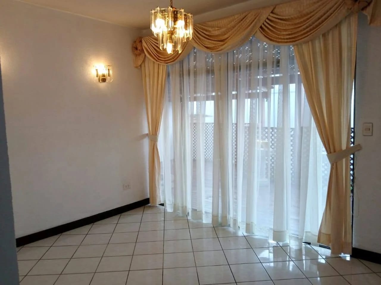 CASA EN VENTA O ALQUILER MANANTIALES ENTRADA A SAN JOSÉ PINULA — Casa en Venta en San José Pinula, Carretera a El Salvador, Guatemala, Ciudad — foto 10 de 17