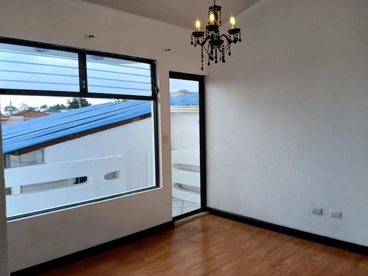 CASA EN VENTA O ALQUILER MANANTIALES ENTRADA A SAN JOSÉ PINULA — Casa en Venta en San José Pinula, Carretera a El Salvador, Guatemala, Ciudad — foto 12 de 17