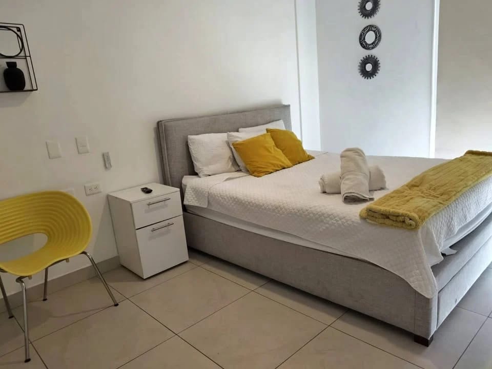 APARTAMENTO AMUEBLADO EN ALQUILER - NIVEL ALTO - EDIFICIO Be14 LA VILLA ZONA 14 — Apartamento en Alquiler en Zona 14, Guatemala, Ciudad — foto 4 de 17