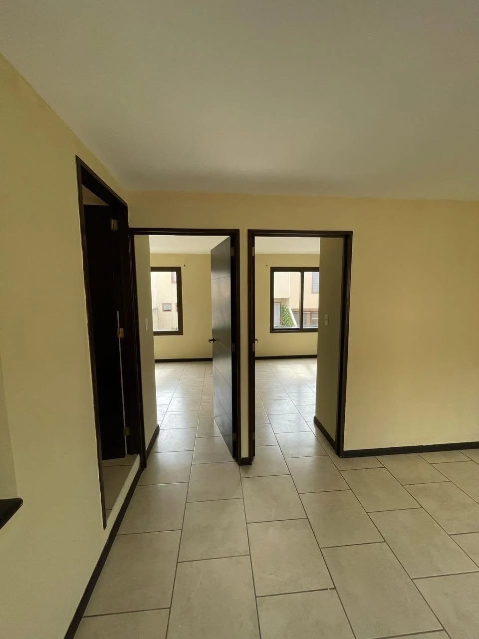 CASA EN VENTA CONDOMINIO CUMBRES DE LA ARBOLEDA KN. 21.5 CARRETERA A EL SALVADOR — Casa en Venta en Fraijanes, Carretera a El Salvador, Guatemala, Ciudad — foto 3 de 17