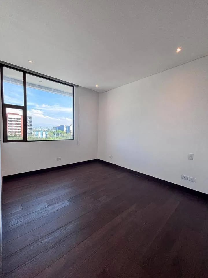 APARTAMENTO EN ALQUILER/VENTA - NIVEL MEDIO - EDIFICIO ECHO ZONA 14 — Apartamento en Venta en Zona 14, Guatemala, Ciudad — foto 7 de 17