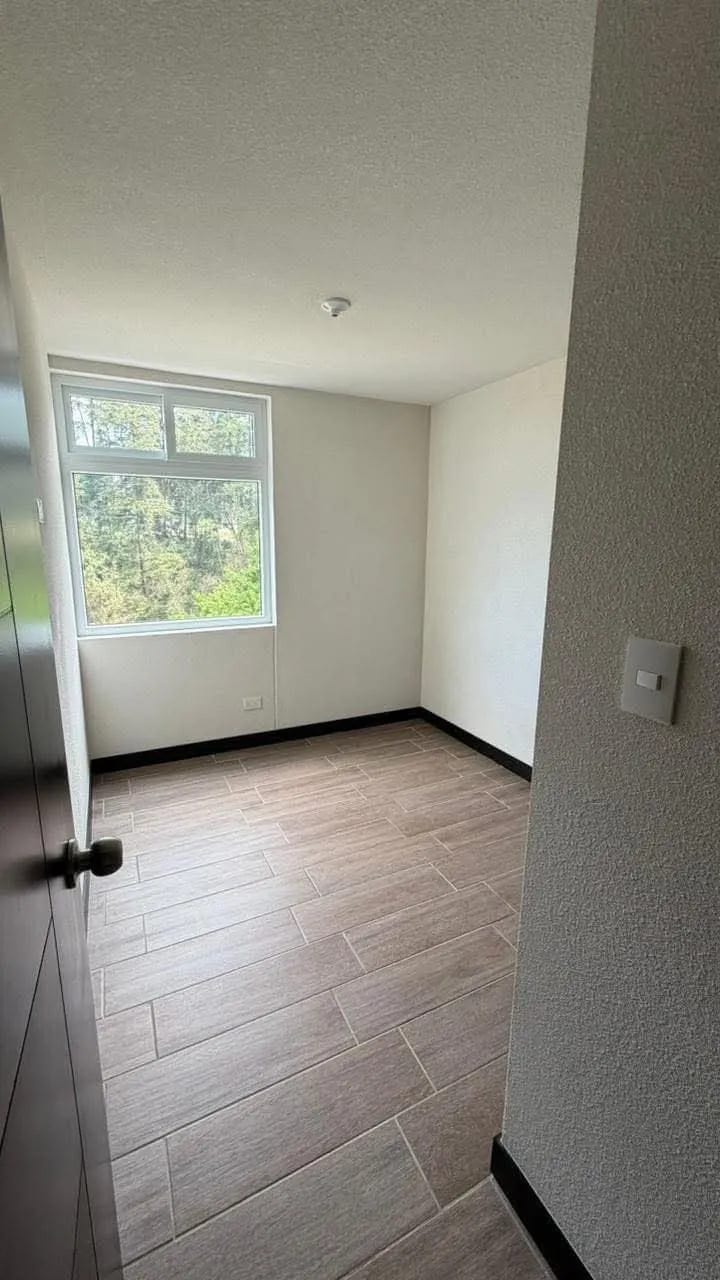 APARTAMENTO EN ALQUILER EDIFICIO MONET SANTA CATARINA PINULA — Apartamento en Alquiler en Santa Catarina Pinula, Guatemala, Ciudad — foto 9 de 13