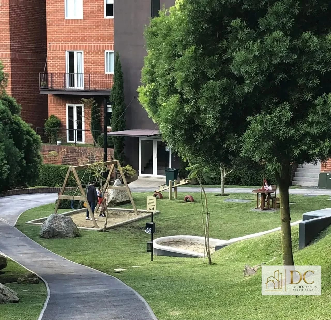 APARTAMENTO EN ALQUILER EDIFICIO HEXA CAÑADA ZONA 16 — Apartamento en Venta en Zona 16, Guatemala, Ciudad — foto 5 de 16