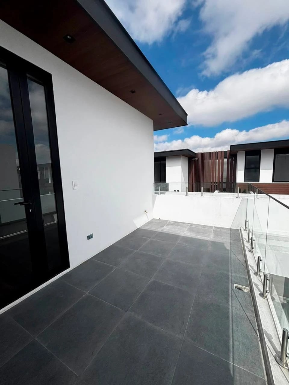 Casa en Alquiler o Venta en Exclusivo Conominio Molié Zona 10 — Casa en Venta en Zona 10, Guatemala, Ciudad — foto 11 de 17